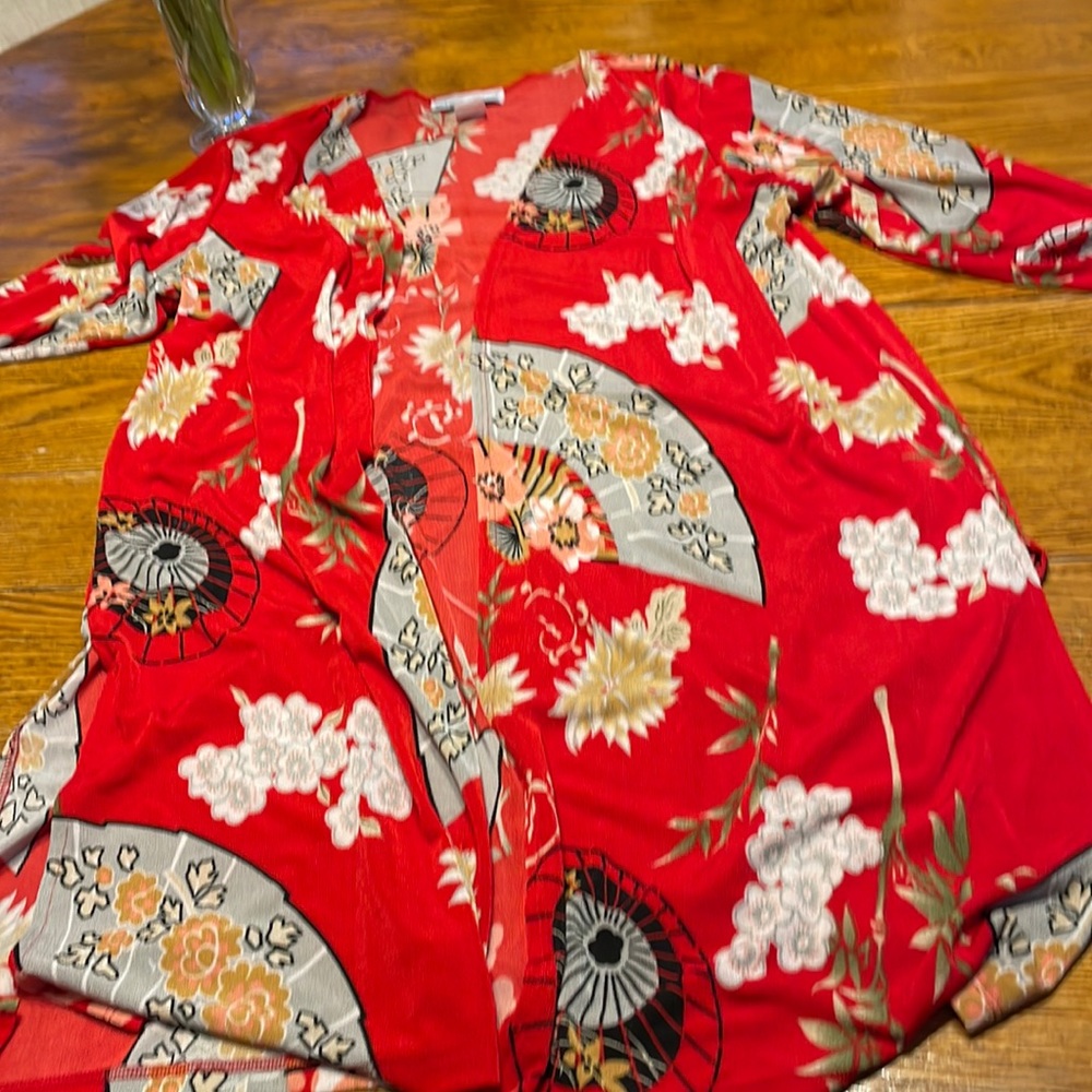 Carolyn Strauss red floral cardigan, large petite